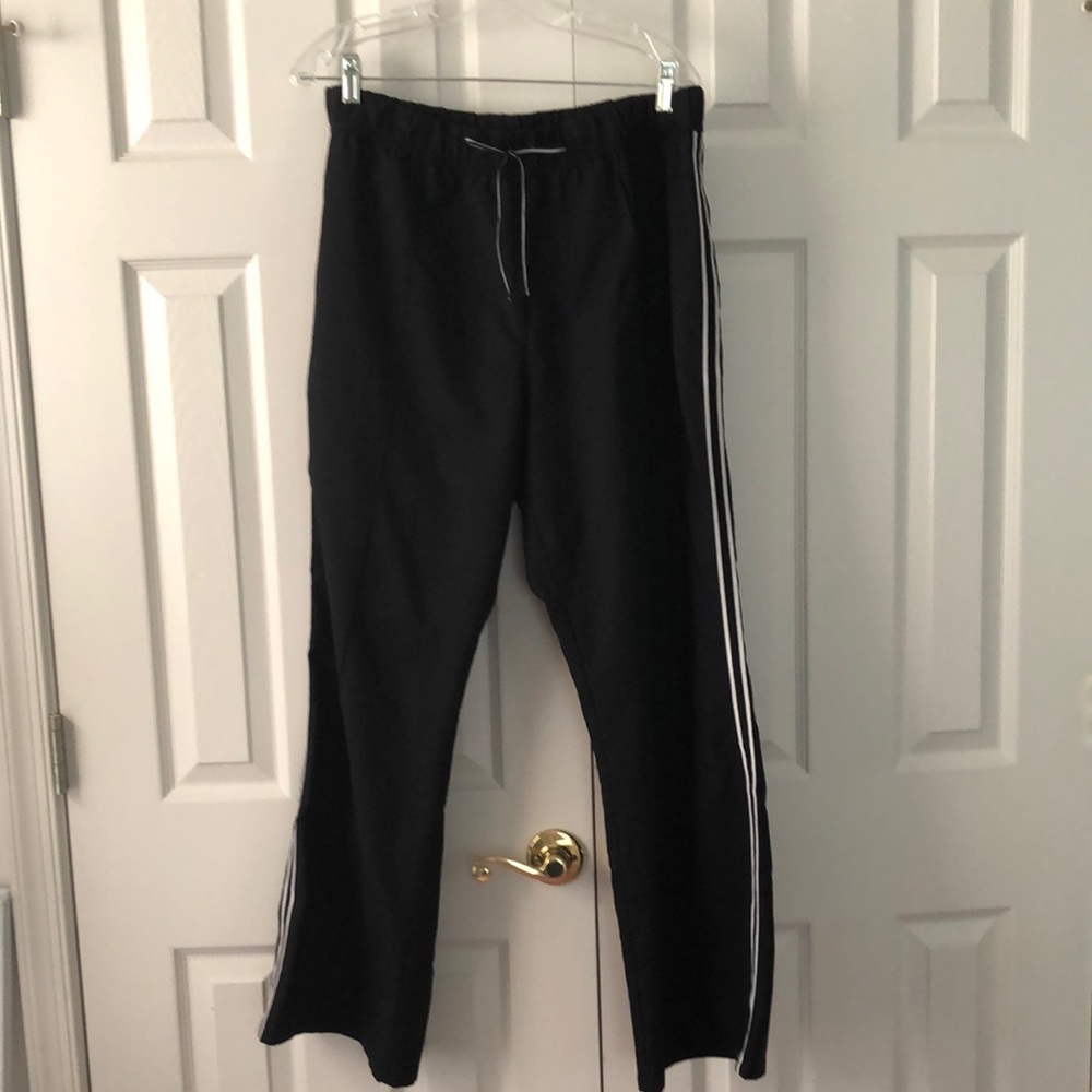 Black wind pants size XL